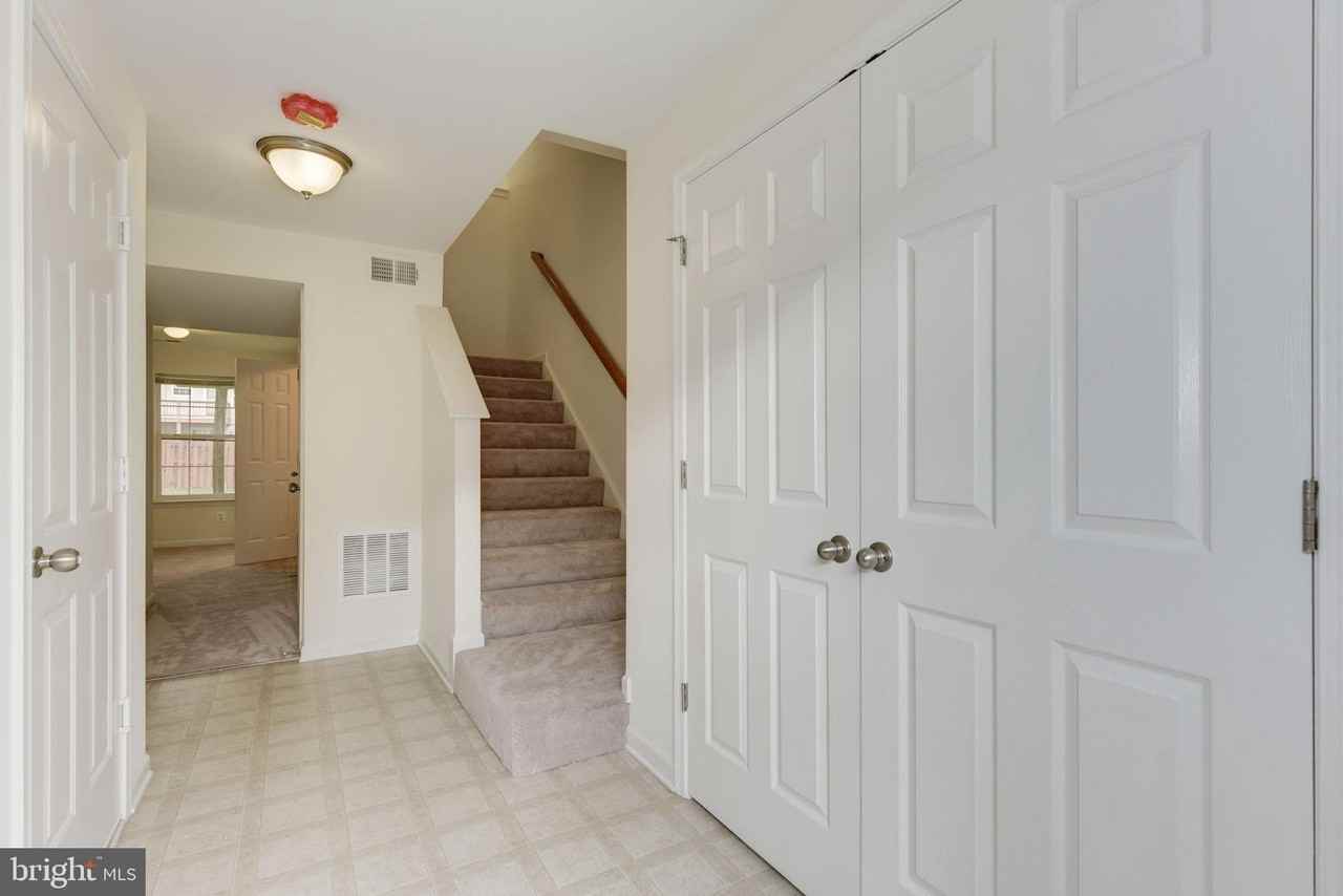 119 Monticello Sq - Photo 2 of 36