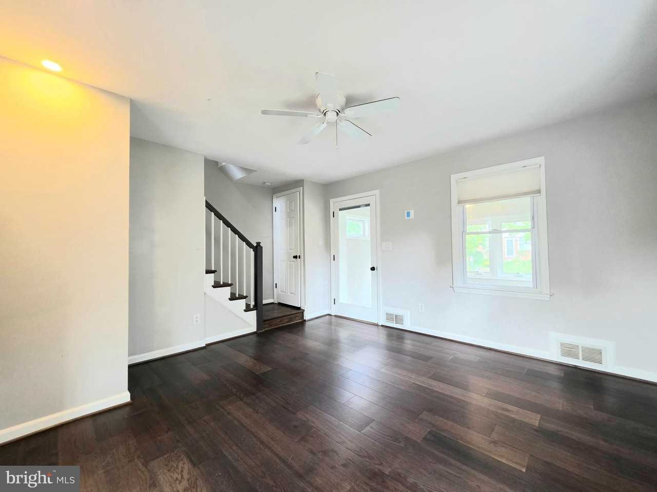 6012 Williamsburg Rd - Photo 6 of 28