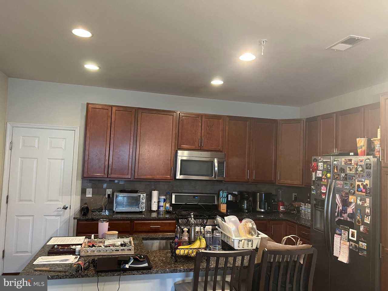 3048 Rittenhouse Cir - Photo 3 of 21