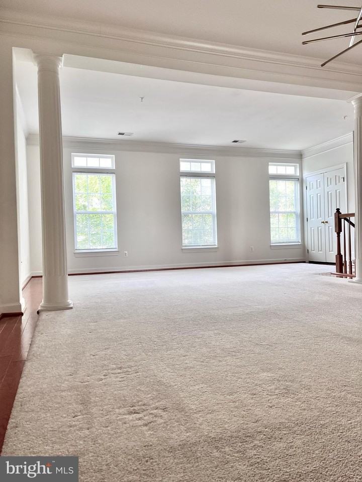 5605 Harrington Falls Ln #F - Photo 7 of 50