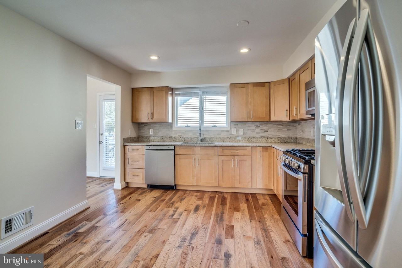 6505 Gretna Green Way - Photo 5 of 50