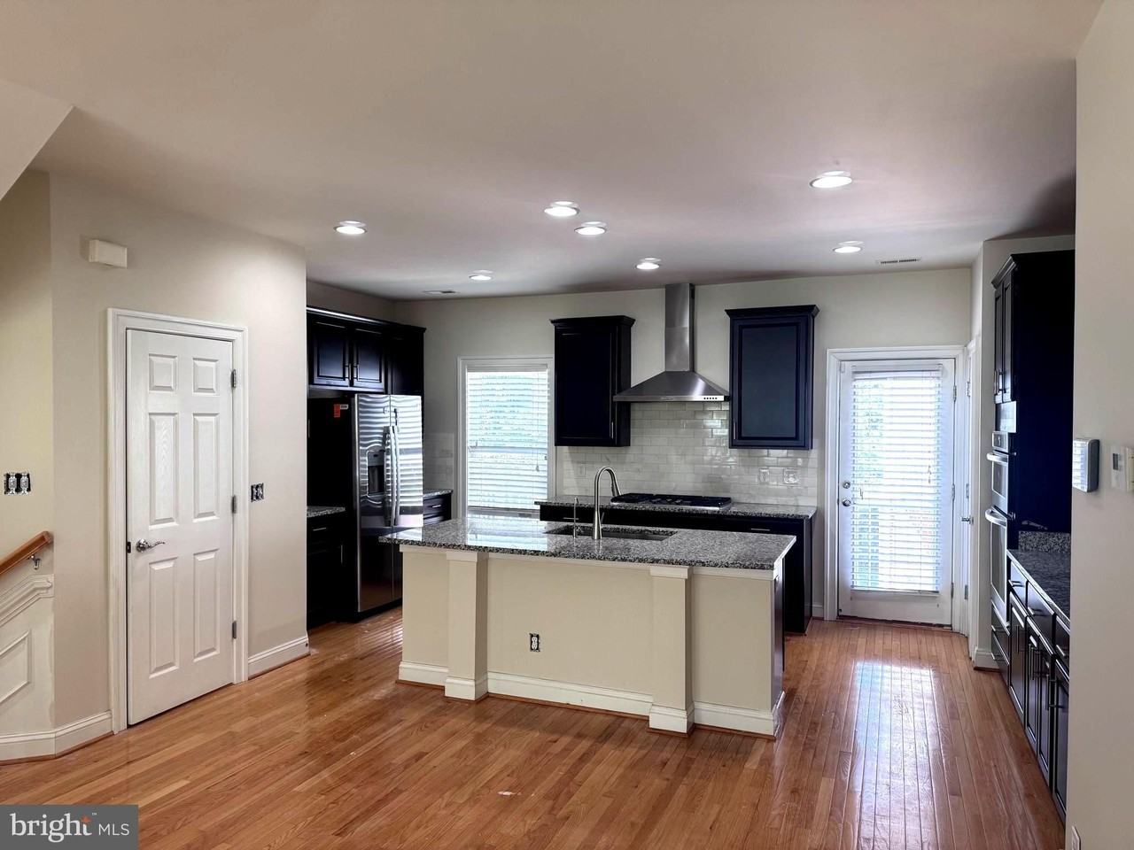 3083 Waterloo Ln - Photo 5 of 14