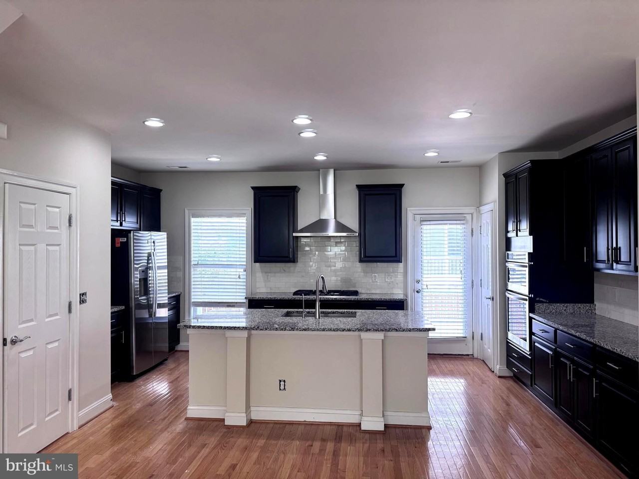 3083 Waterloo Ln - Photo 6 of 14
