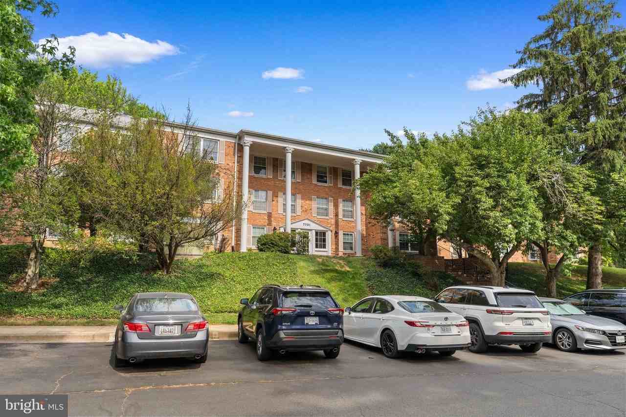 7721 Tremayne Pl #204 - Photo 4 of 50