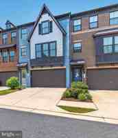 featured image of 8106 Zoe Pl