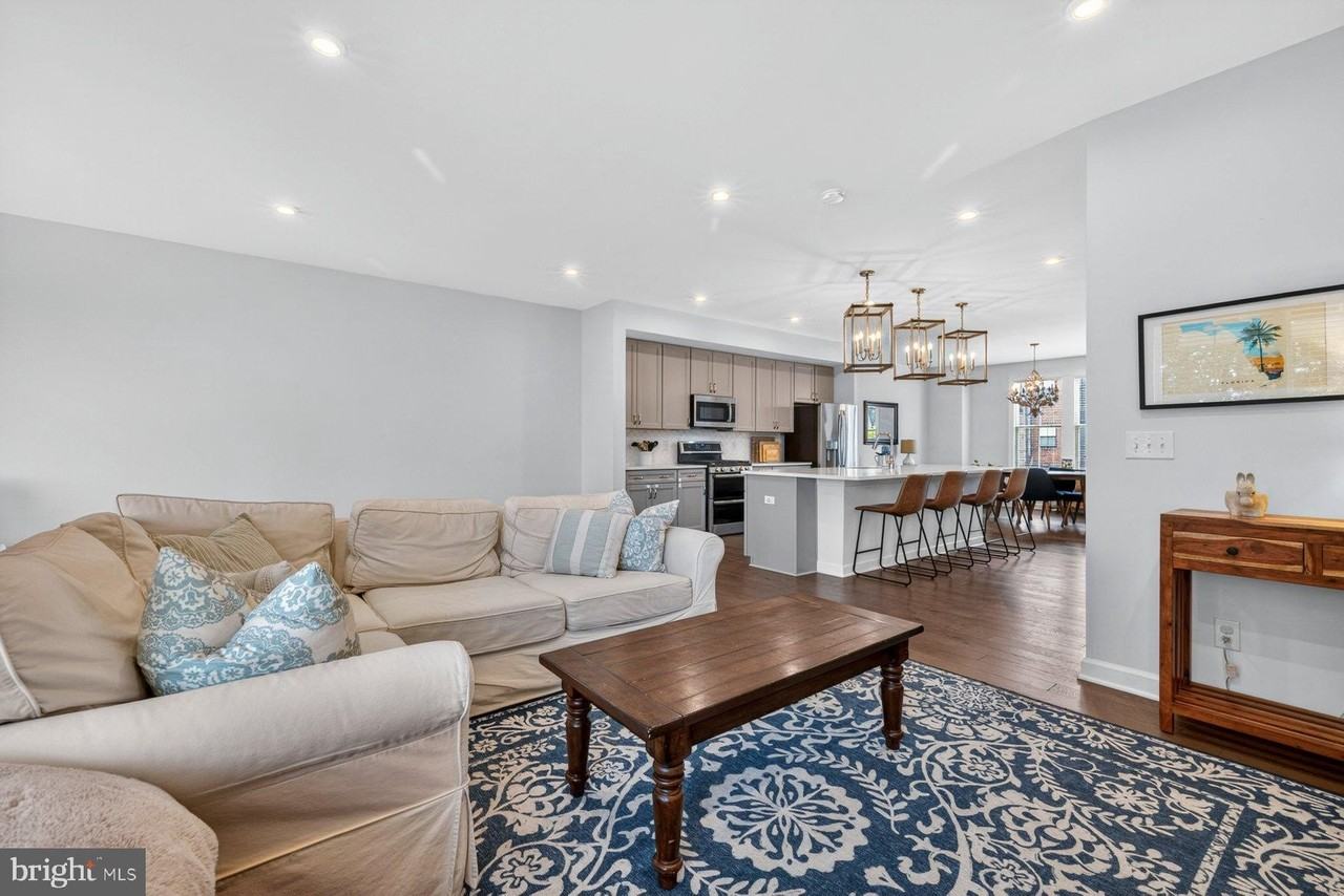 8106 Zoe Pl - Photo 7 of 35