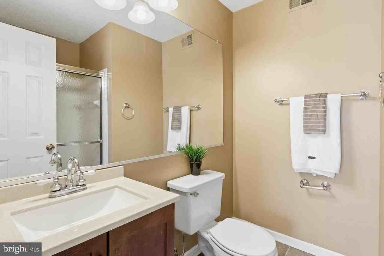 12150 Wedgeway Ct - Photo 6 of 17