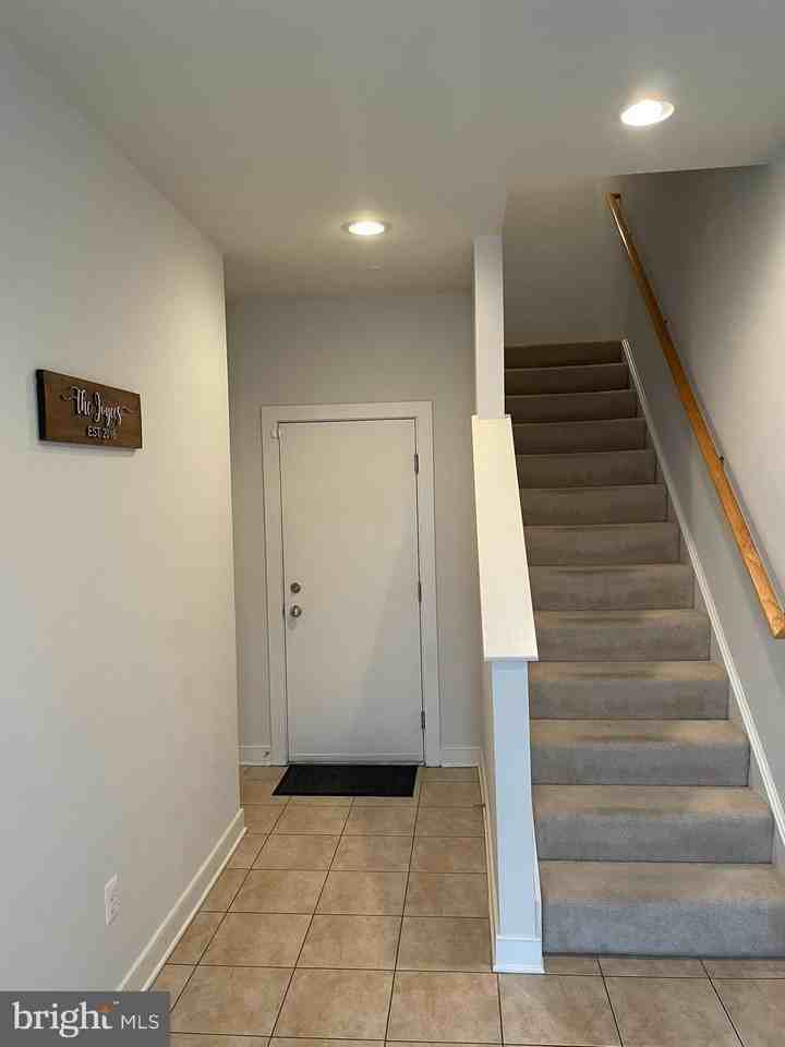 12168 Waveland St - Photo 3 of 20