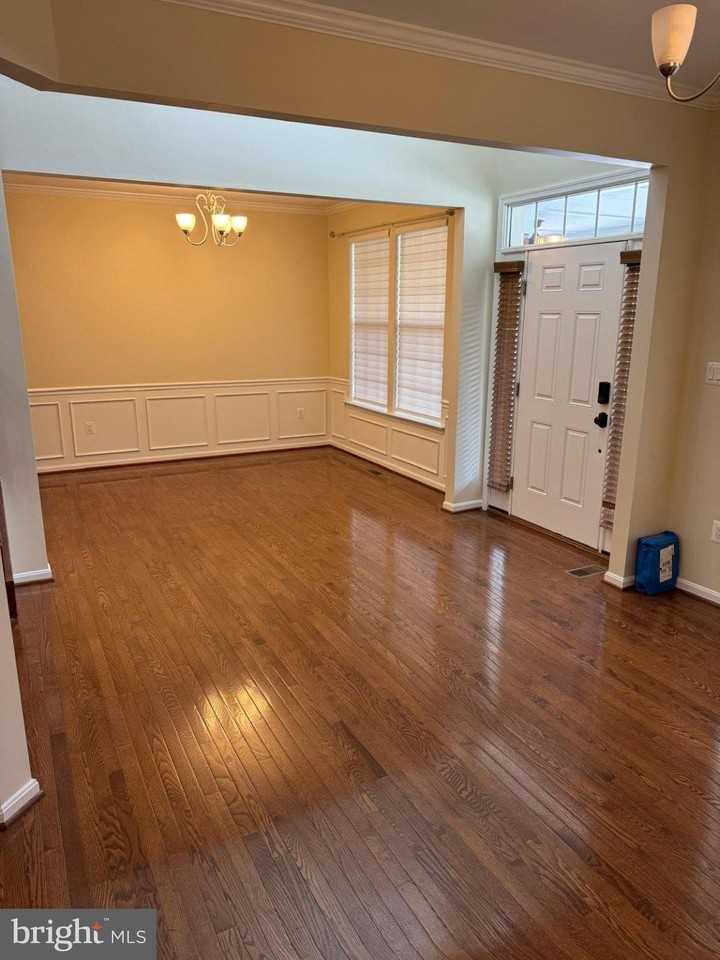 24877 Myers Glen Pl - Photo 5 of 35