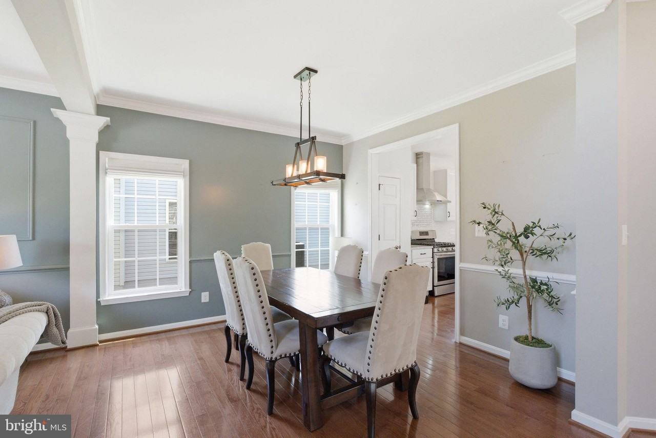 25403 Vacation Pl - Photo 6 of 47
