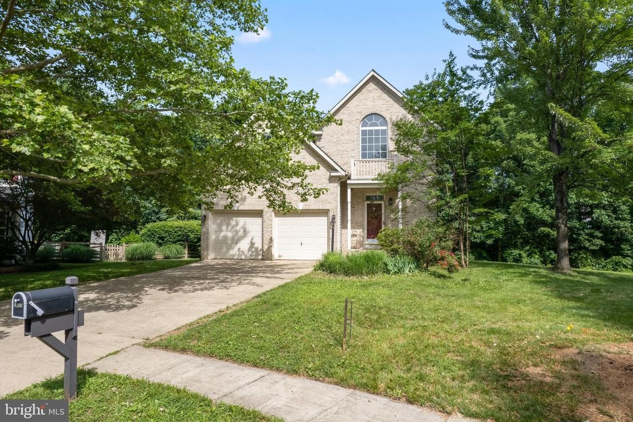 21355 Fernbrook Ct - Photo 2 of 23