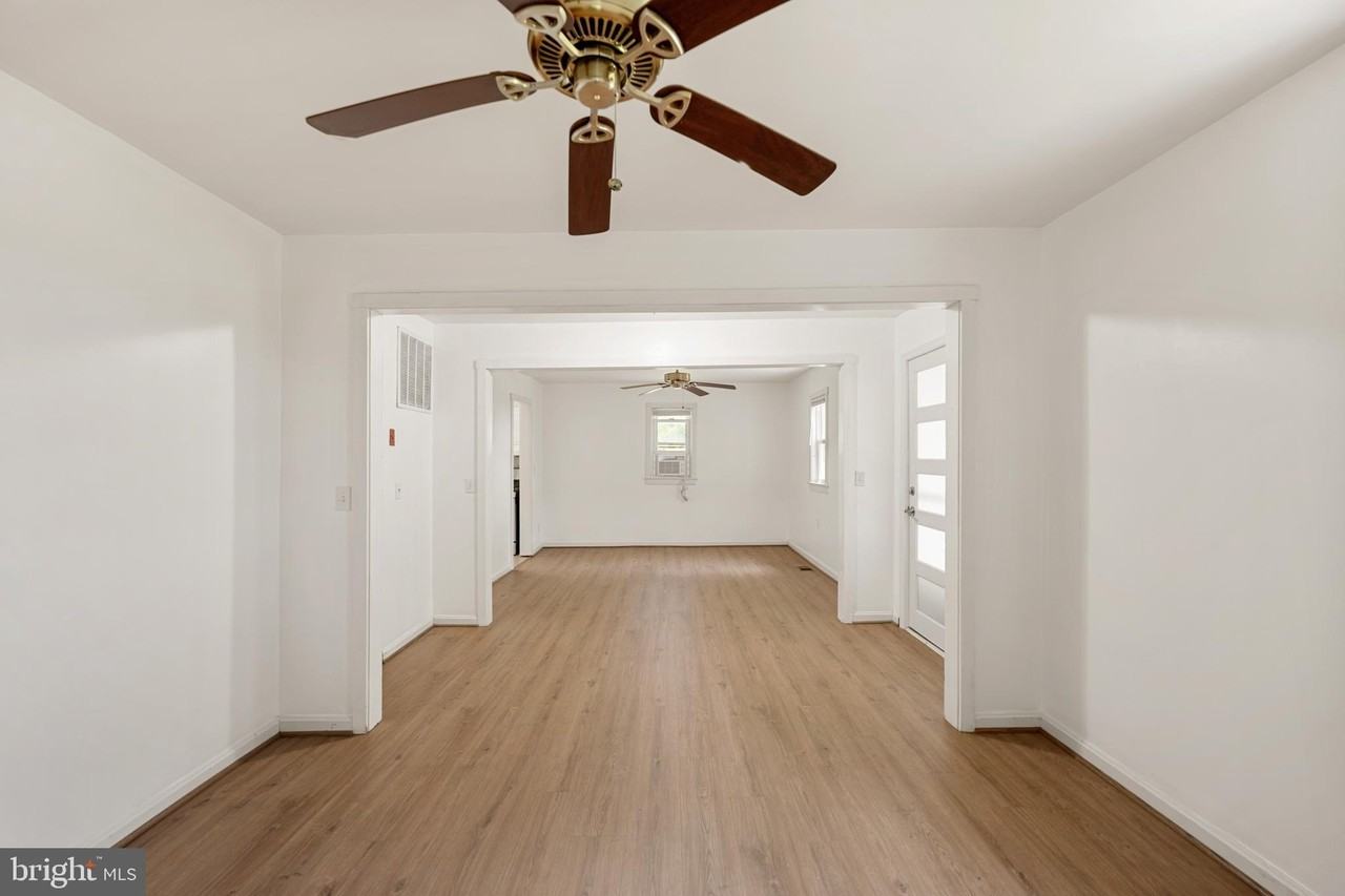 10680 Mary J Champ Way - Photo 3 of 28