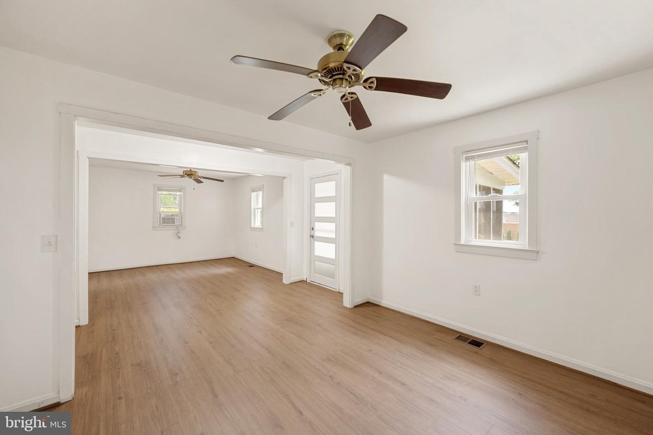 10680 Mary J Champ Way - Photo 4 of 28