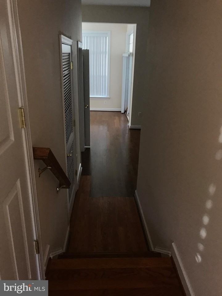 8010 Duck Pond Ter - Photo 4 of 20