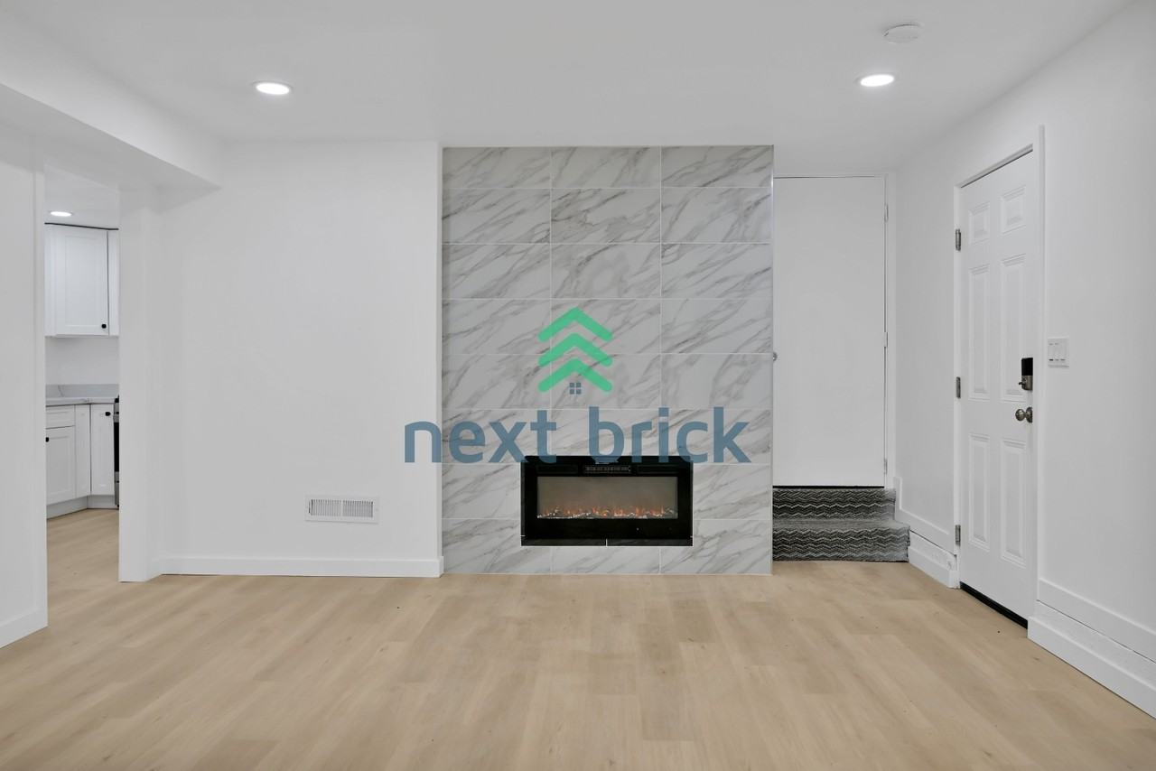 3701 Ne 75th St - Photo 4 of 12