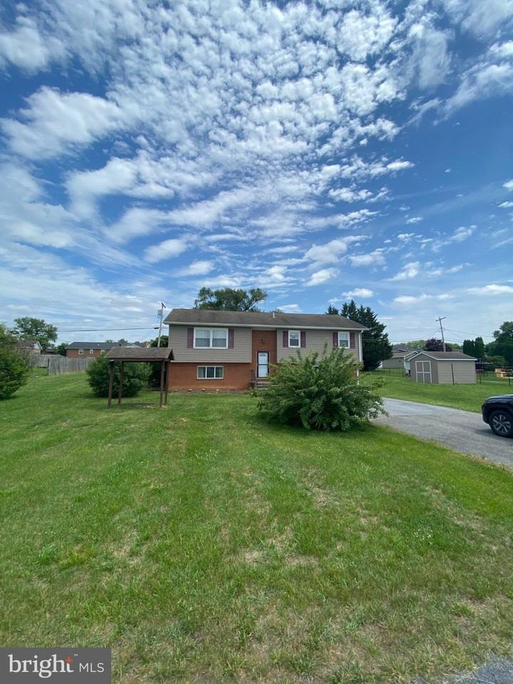 39 Timothy Dr - Photo 2 of 34
