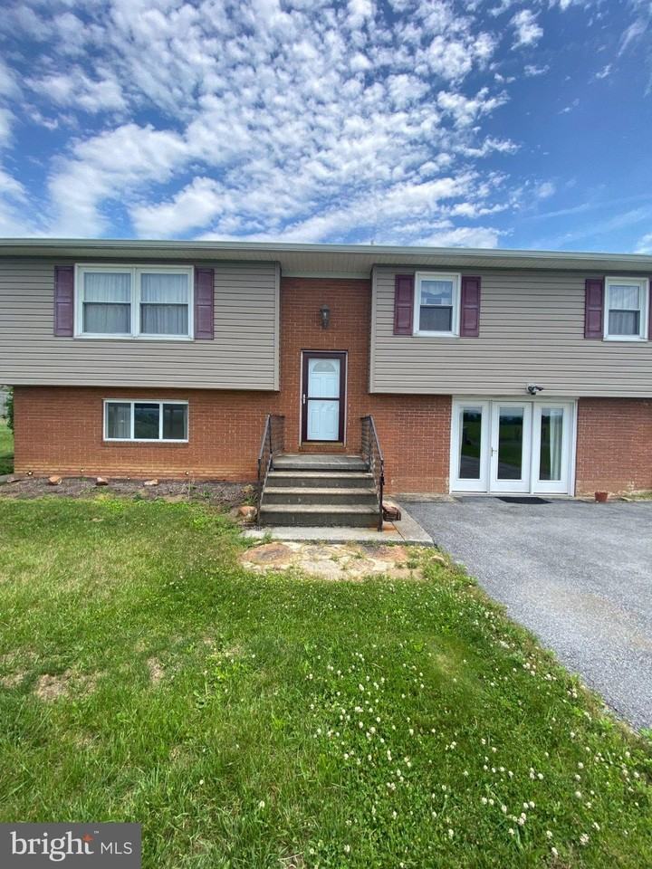 39 Timothy Dr - Photo 4 of 34