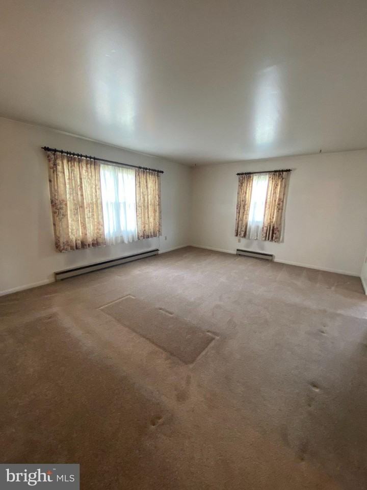 39 Timothy Dr - Photo 6 of 34