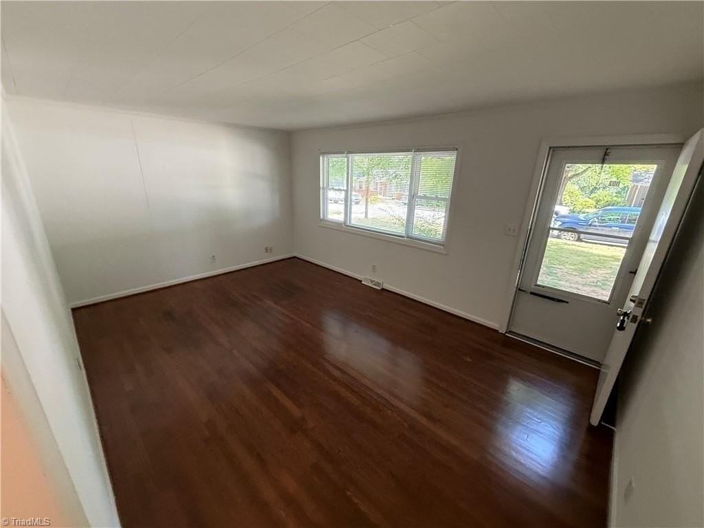 1102 Oak Grove Rd - Photo 3 of 11