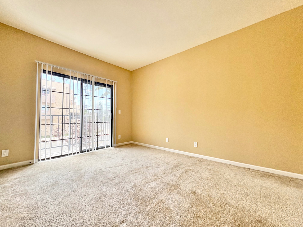 6204 Fulton Ave - Photo 2 of 9