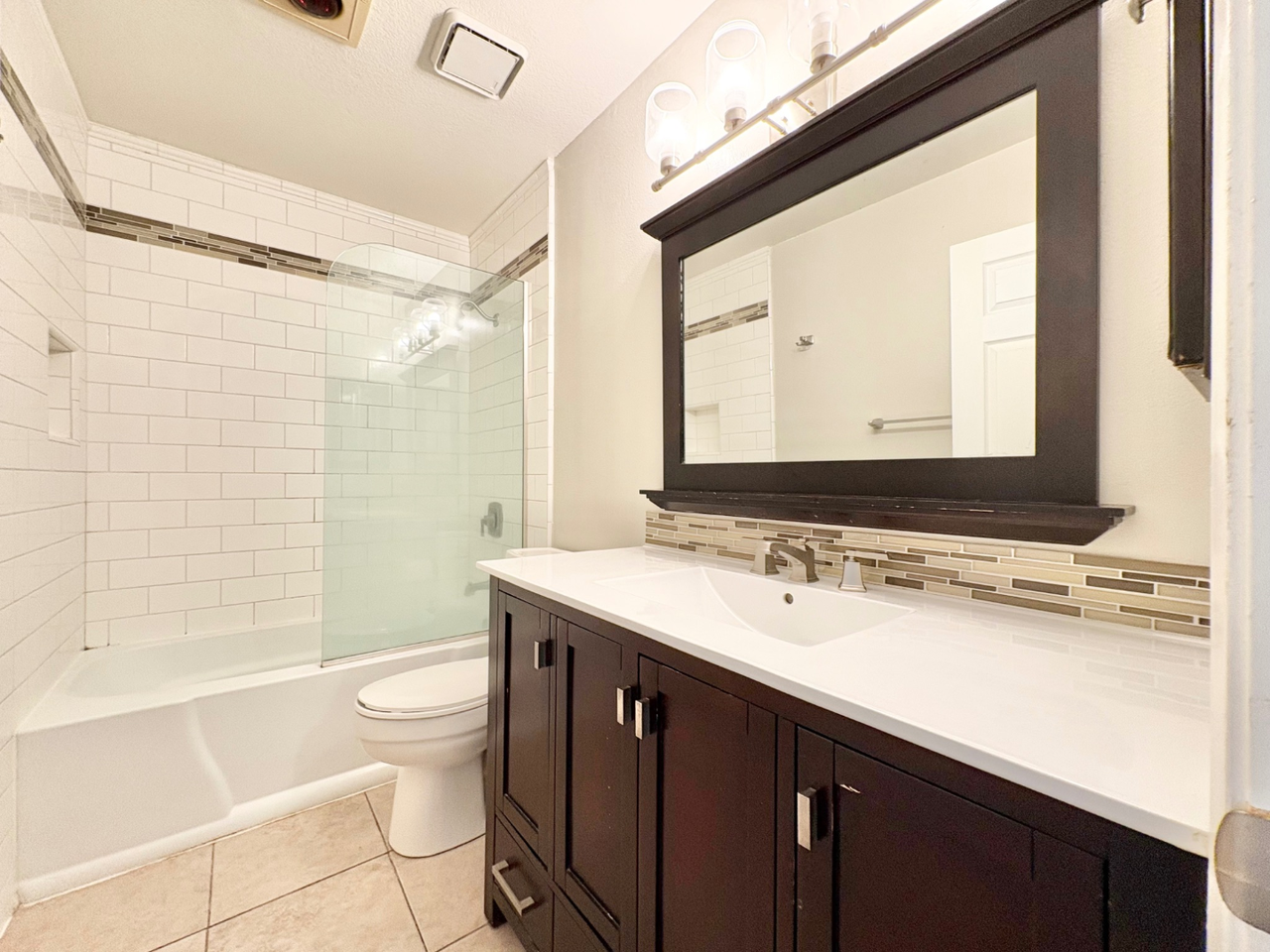 14540 Burbank Blvd #2 - Photo 3 of 10
