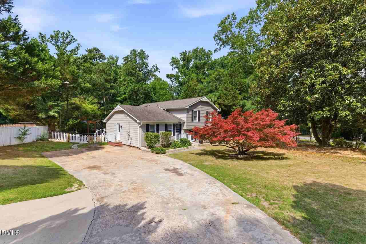 7109 Norton Ln - Photo 4 of 38