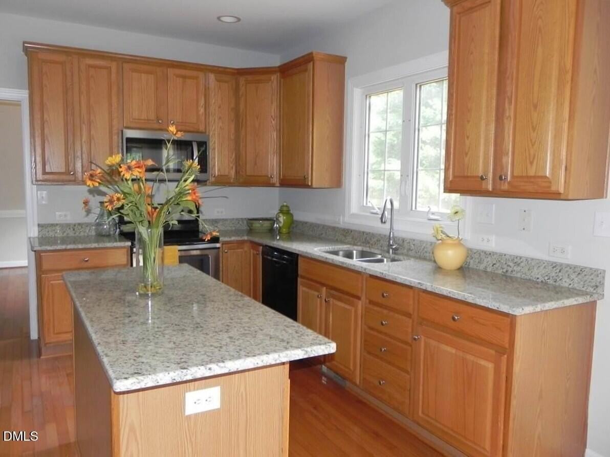 103 Hickorywood Blvd - Photo 7 of 17