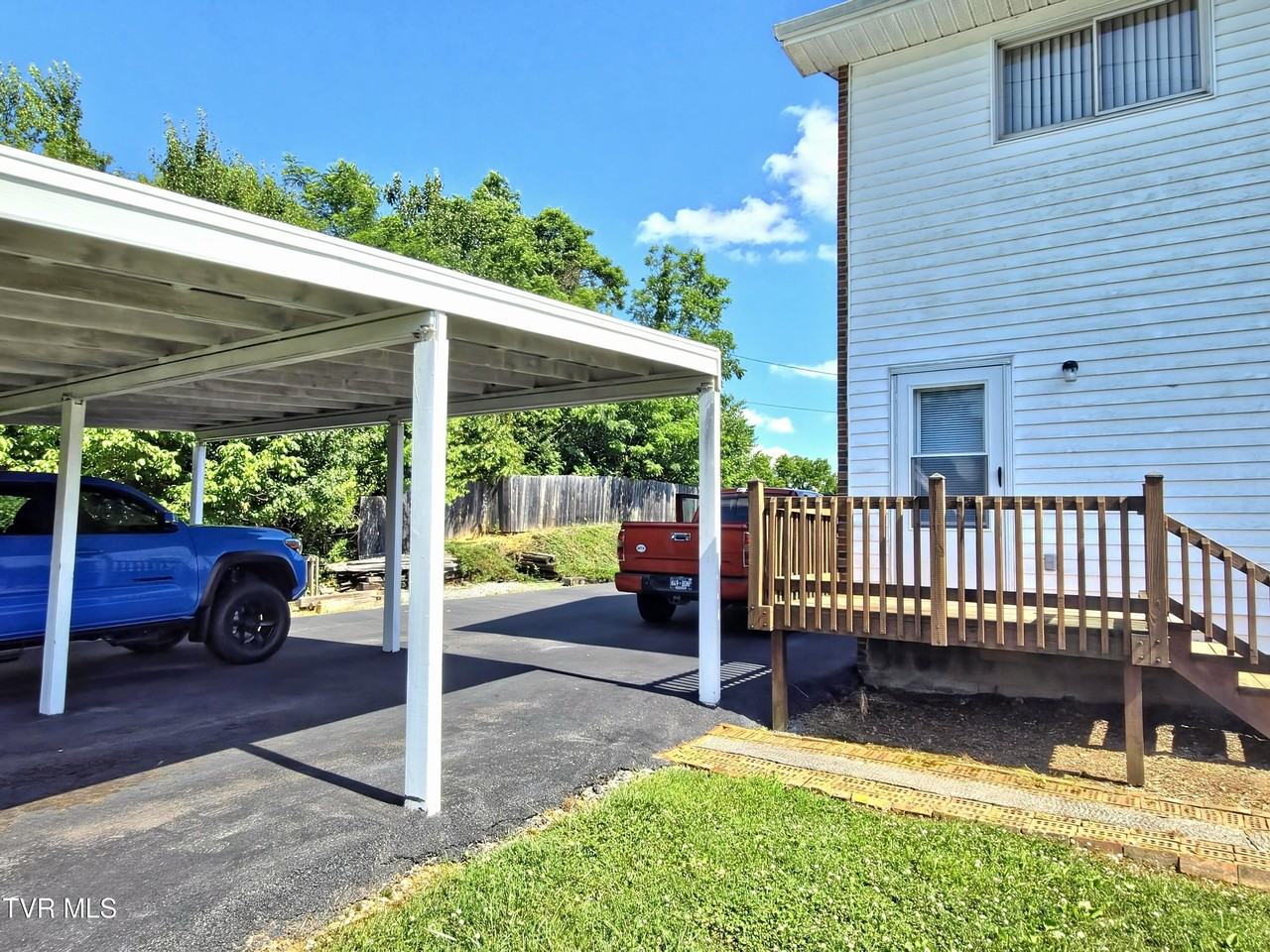 549 N Holston River Dr #A - Photo 2 of 17