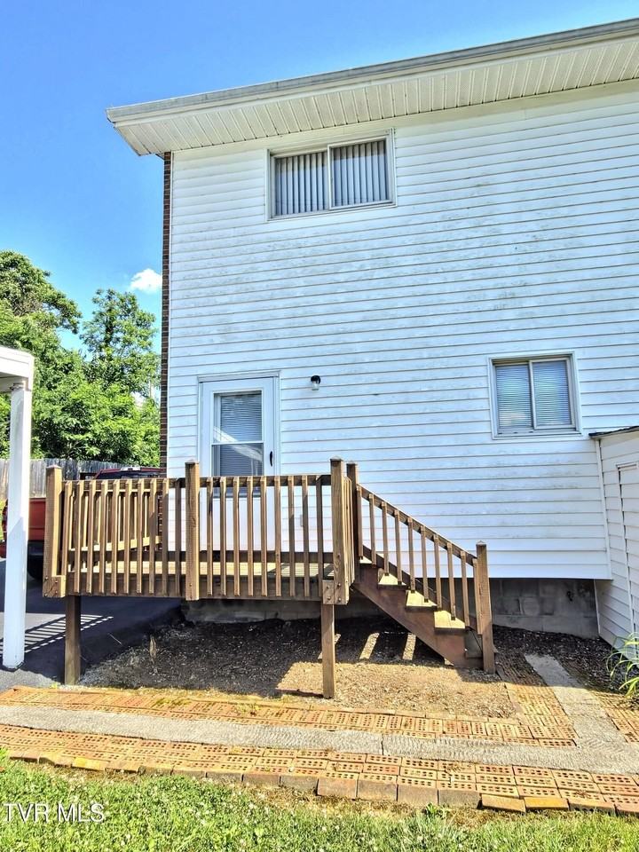 549 N Holston River Dr #A - Photo 3 of 17