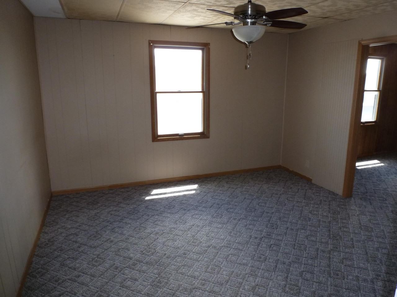 104 W Center St - Photo 2 of 8