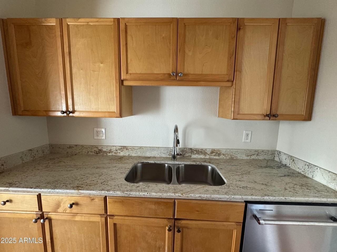 7550 N 12th St #239 - Photo 3 of 14