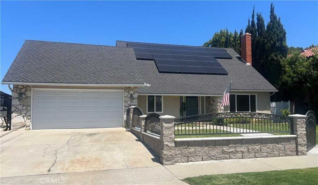 1331 Sao Paulo Ave - Photo 3 of 18