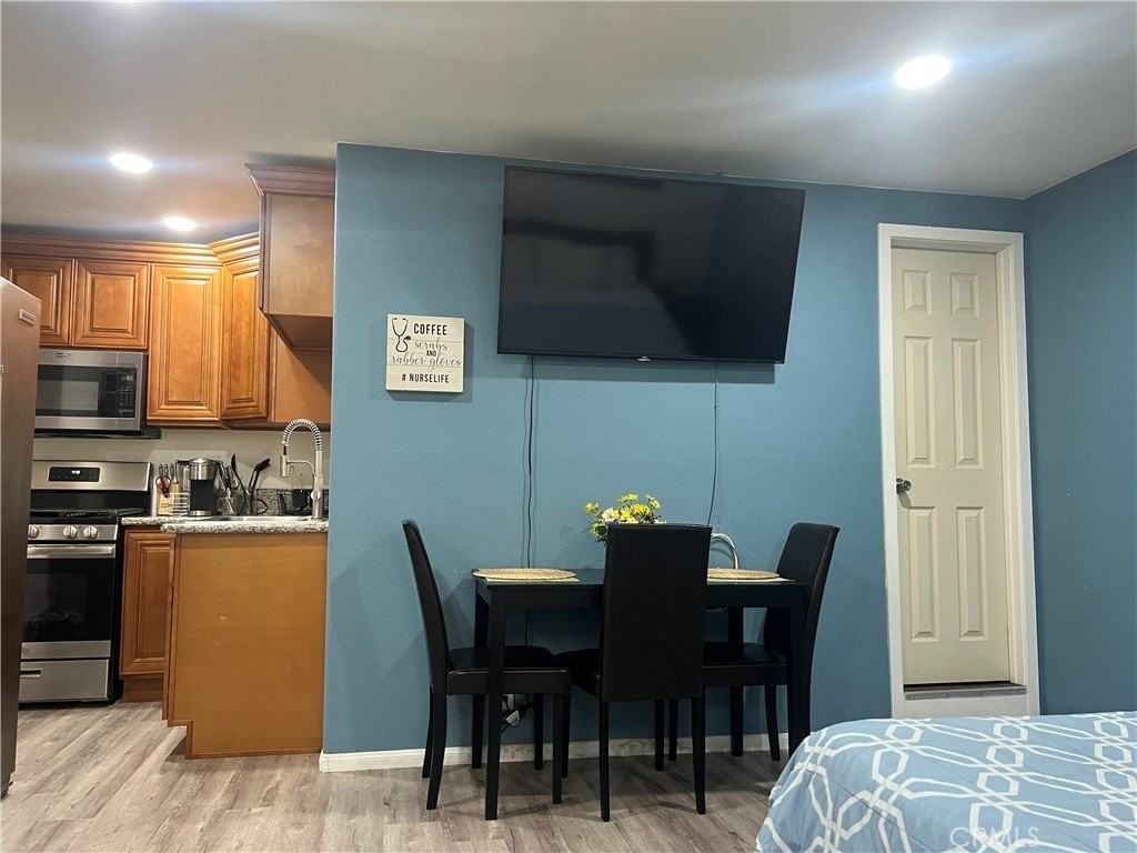 1331 Sao Paulo Ave - Photo 6 of 18