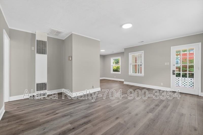 2322 Belfast Dr - Photo 6 of 20