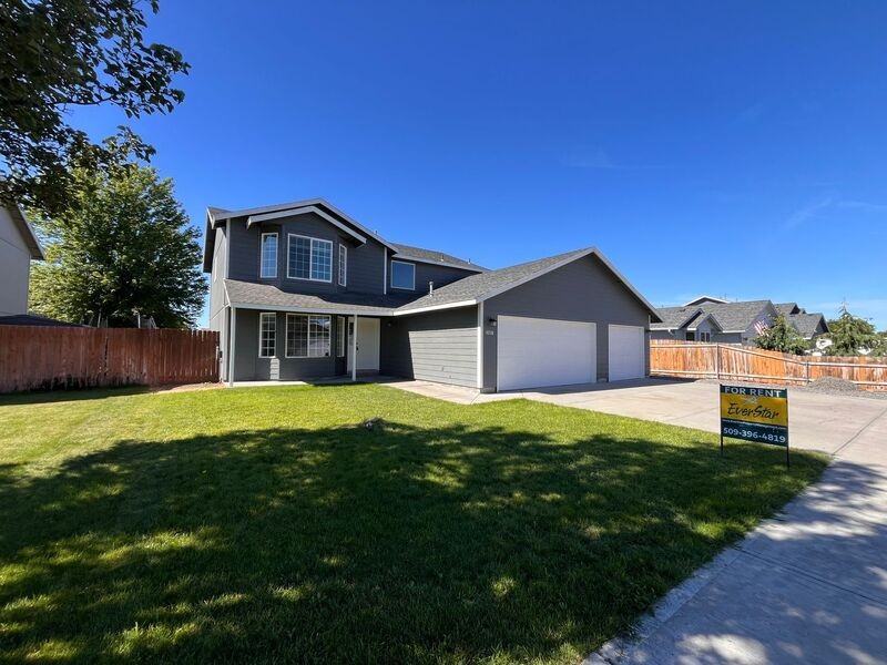 8216 Quatsino Dr
