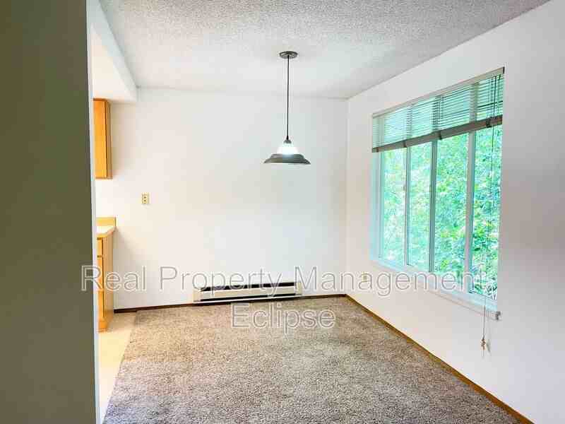 19837 25th Ave Ne #B - Photo 4 of 13