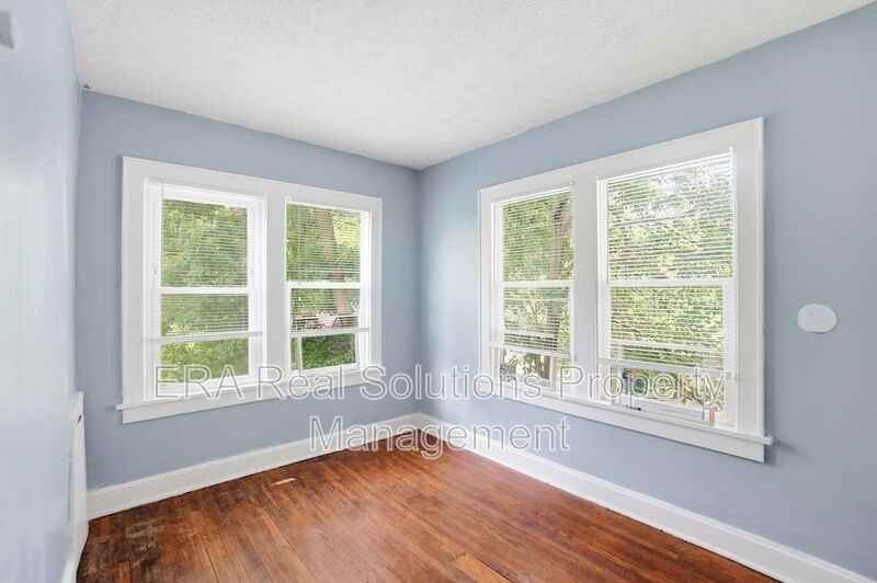 1269 E 23rd Ave - Photo 7 of 37