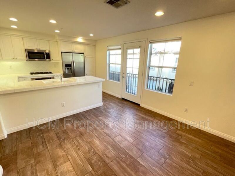 7 Bonsall - Photo 5 of 33