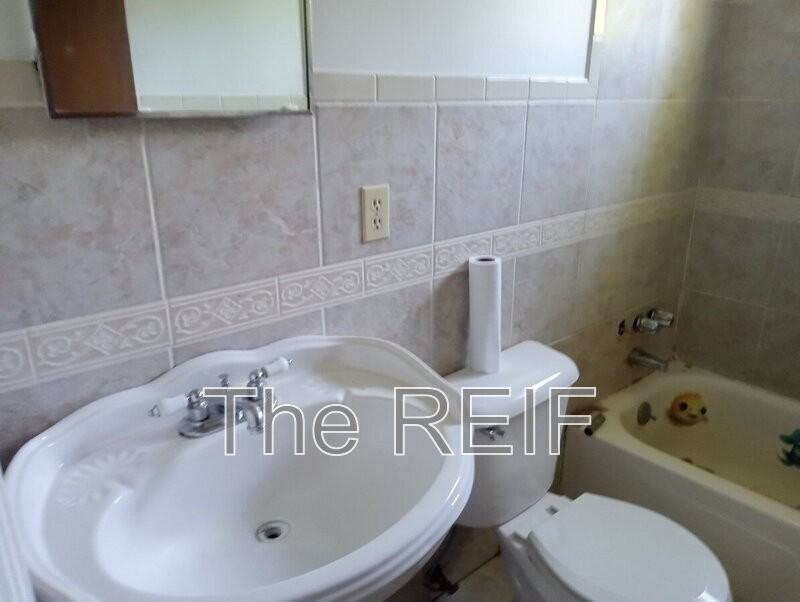 3133 Glenwood Ave - Photo 6 of 6