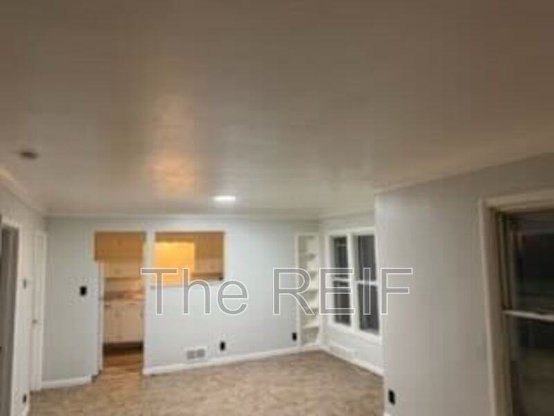 1553 Illinois Ave - Photo 7 of 17