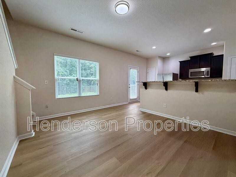 3122 Riley Ave - Photo 5 of 21