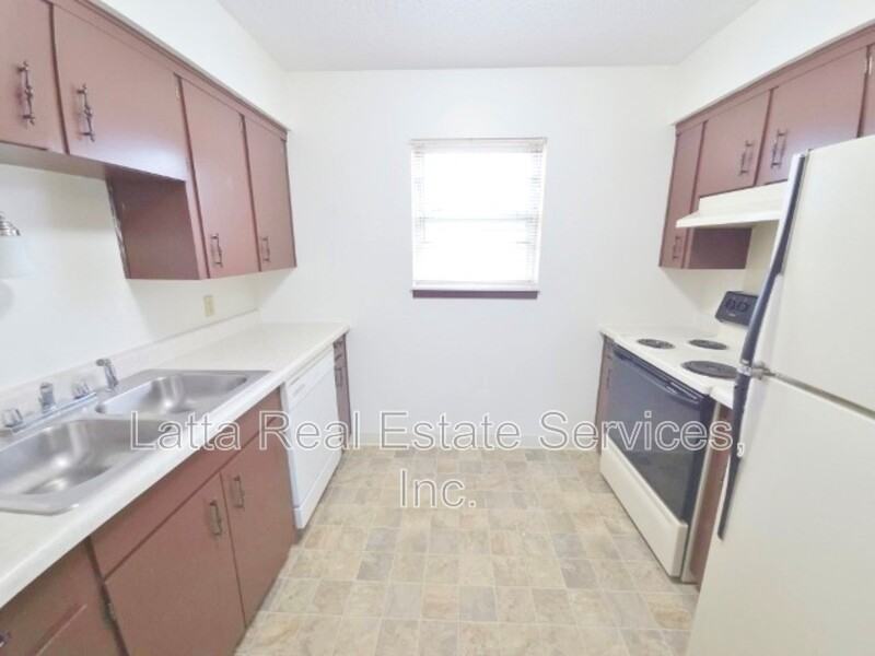 12502 E 40th St S #C - Photo 4 of 8