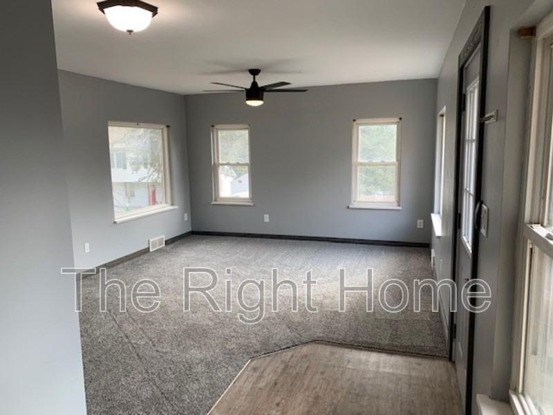 5628 S 51st Ave - Photo 3 of 20