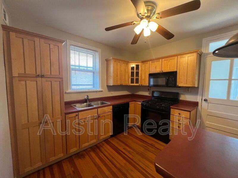 7055 Tulane Ave ## 2f - Photo 2 of 10