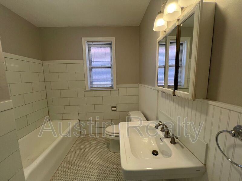 7055 Tulane Ave ## 2f - Photo 7 of 10