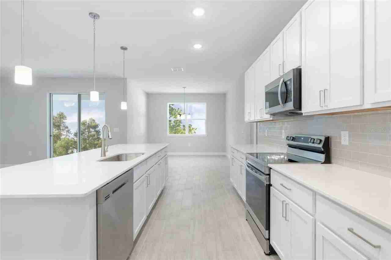 661 W Hallam Dr - Photo 4 of 24