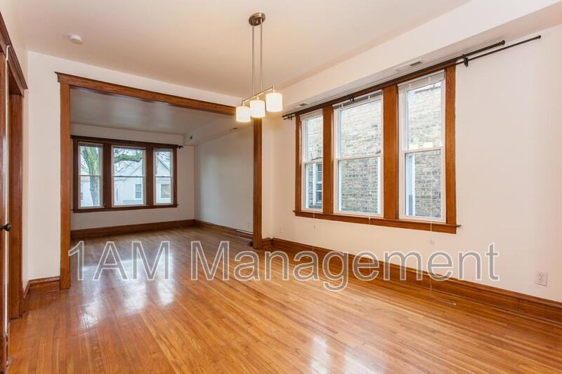 3228 N Lawndale Ave #2 - Photo 3 of 9
