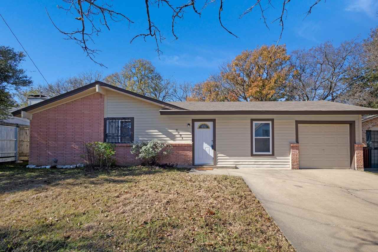 2821 N Bell Ave - Photo 2 of 20