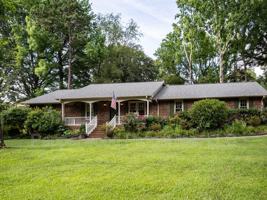 featured image of 18 Brookland Ct