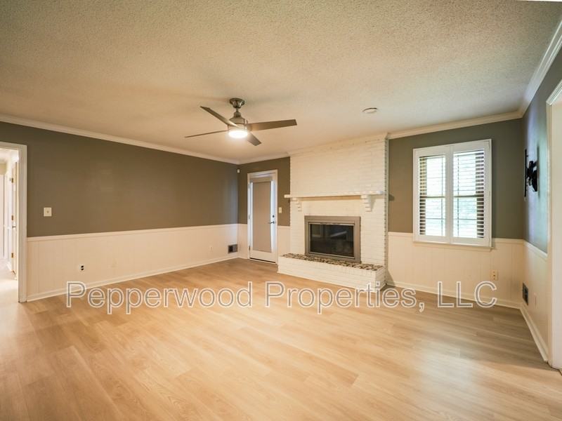 18 Brookland Ct - Photo 5 of 19